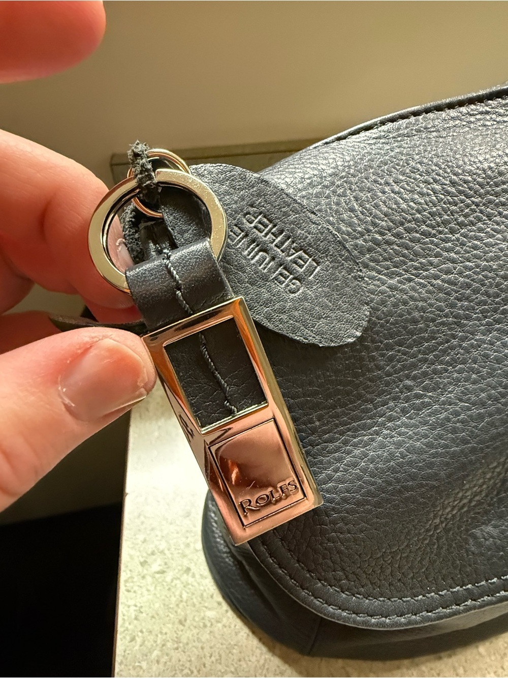 Rolfs Black Pebbled Leather Flap Shoulder Bag - Picture 5 of 11